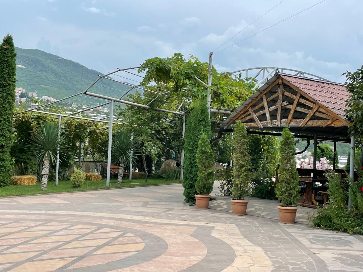 Kamar Hotel 伊杰万 外观 照片
