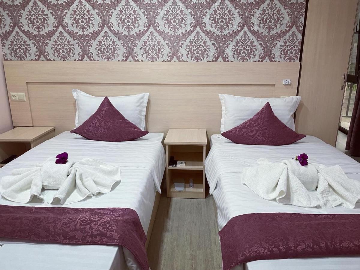 Kamar Hotel 伊杰万 外观 照片
