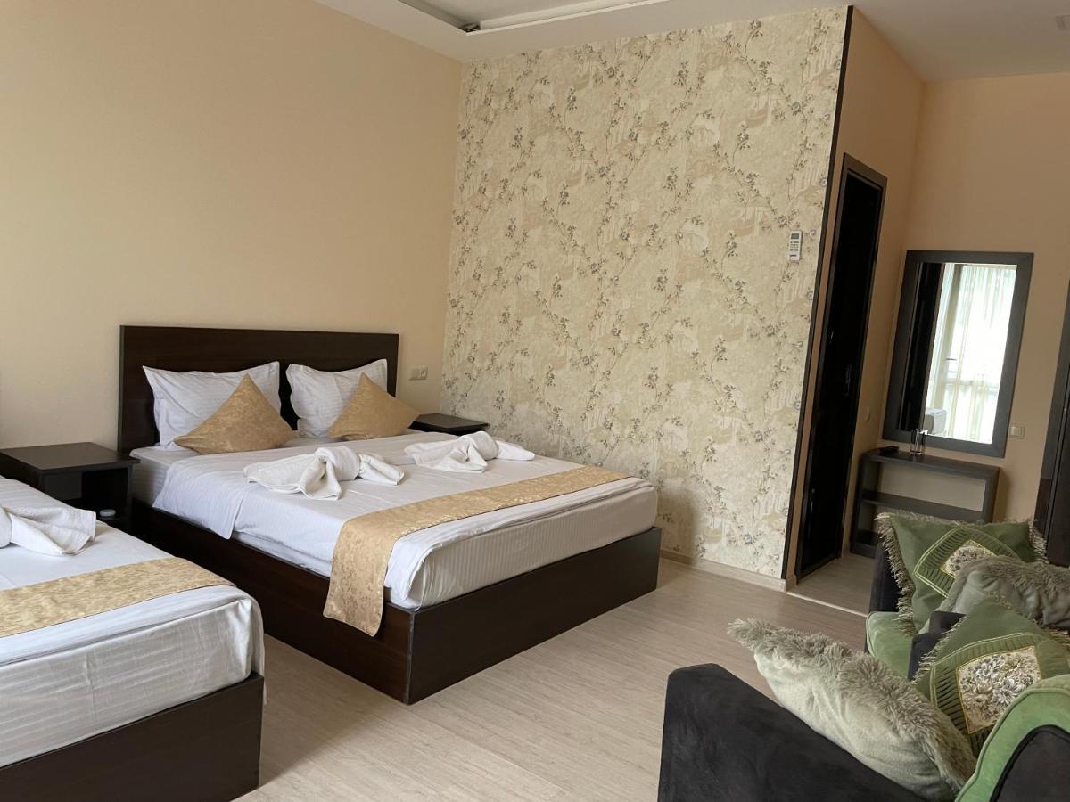 Kamar Hotel 伊杰万 外观 照片