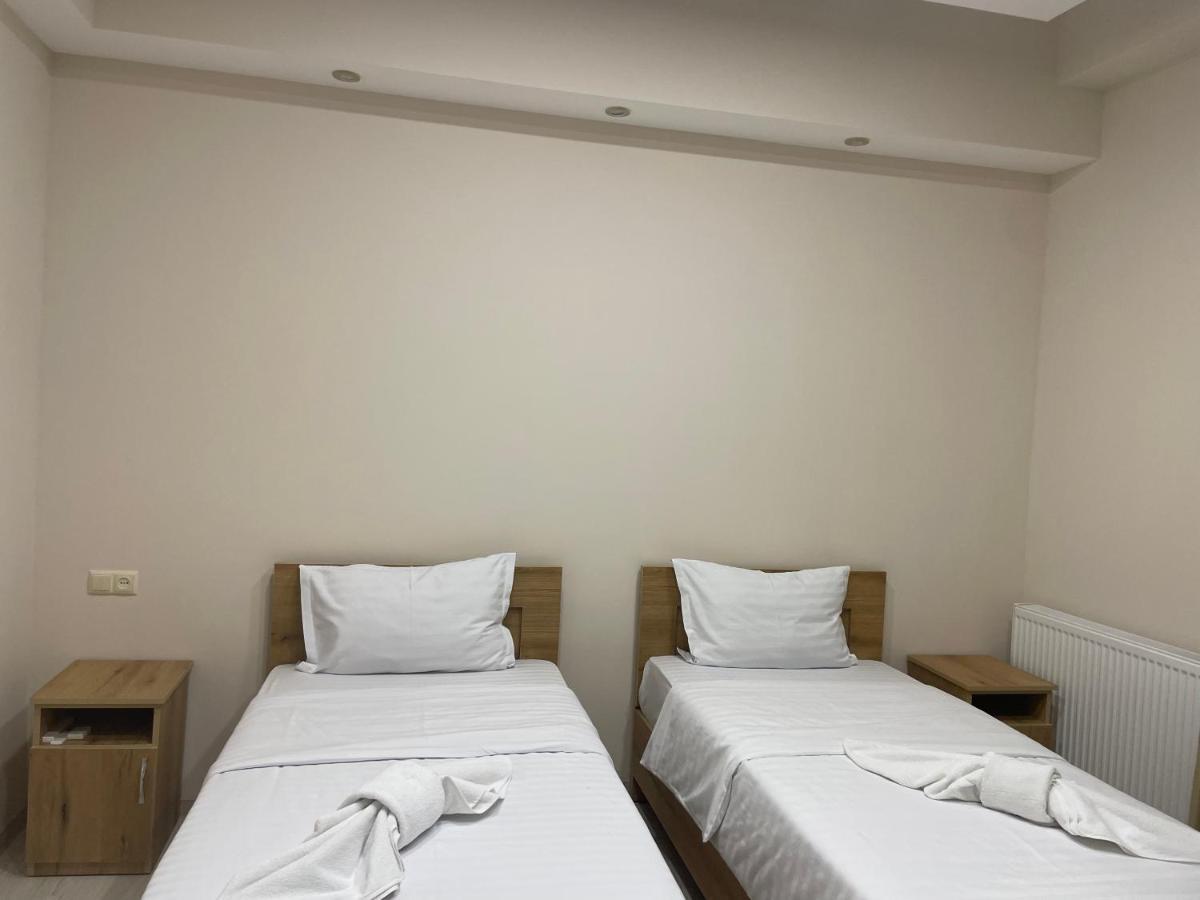Kamar Hotel 伊杰万 外观 照片