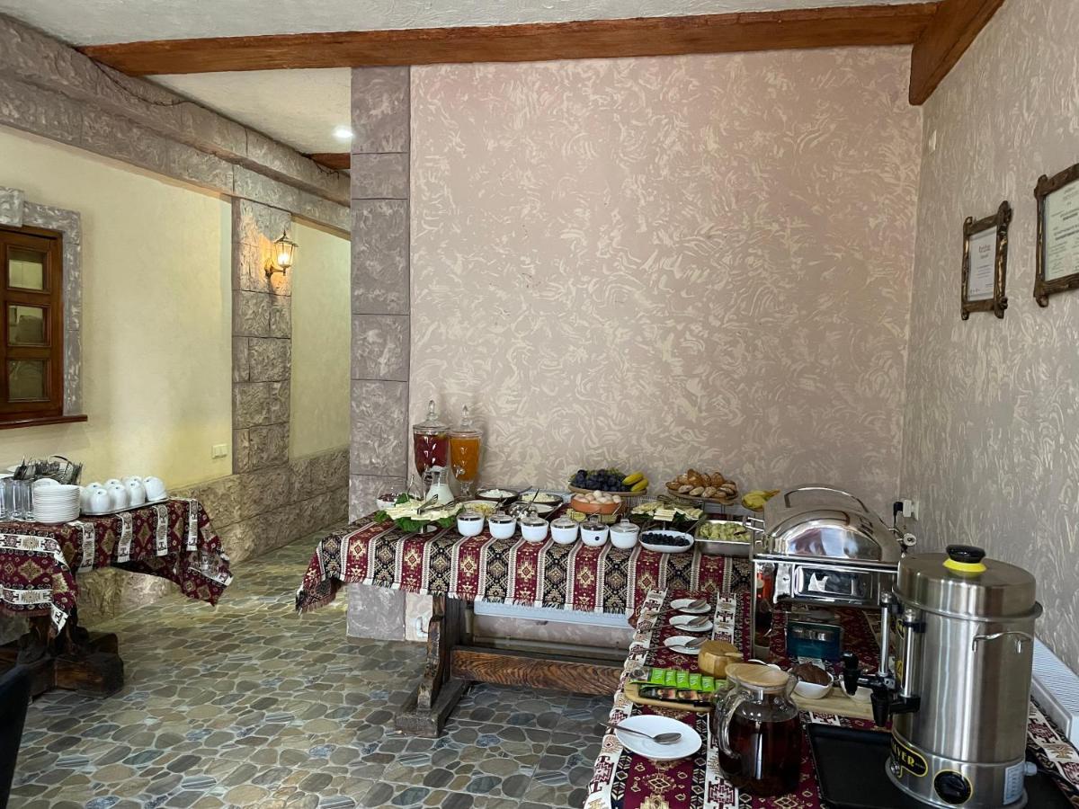 Kamar Hotel 伊杰万 外观 照片